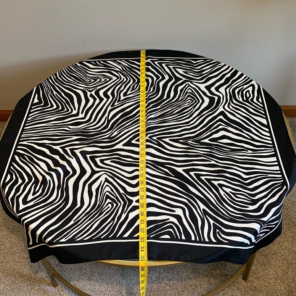 Avon Zebra Scarf - Picture 10 of 16